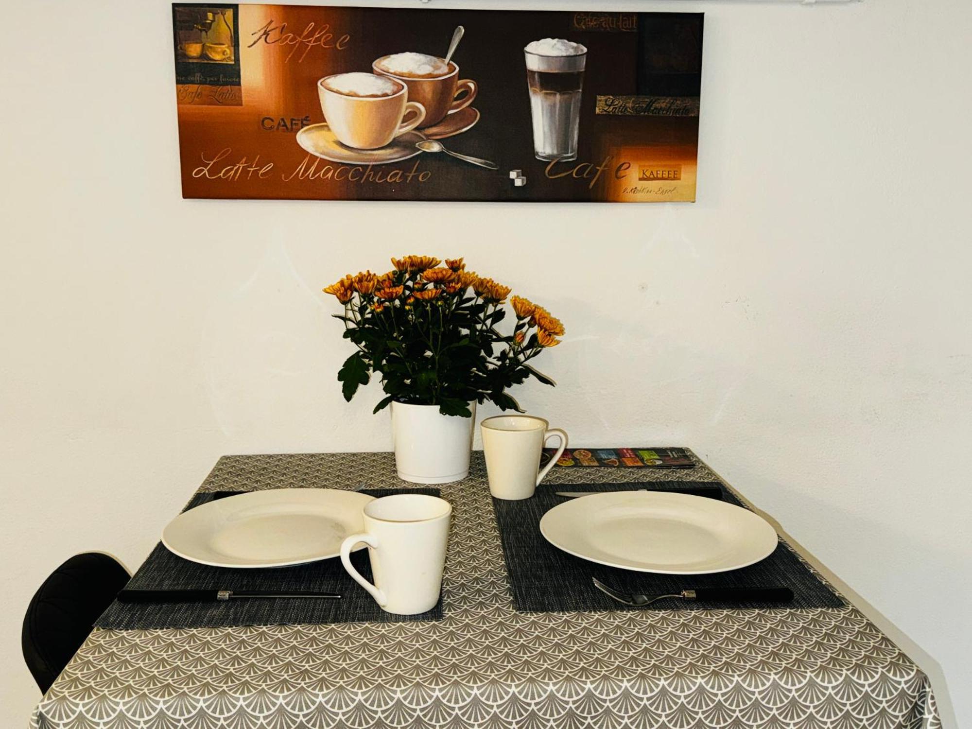 Tulip Path 3, Ferien & Monteur Wohnung 梅勒 外观 照片